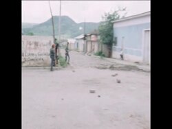 SYND 15 9 78 SANDINISTA GUERILLAS PATROL STREETS OF ESTELI News Clip