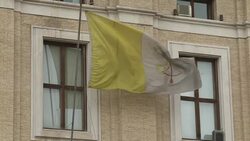 VOICED : Preparativos en el Vaticano News Clip