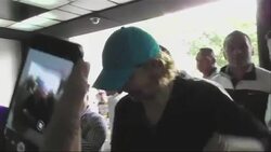 Venezuelans vote in symbolic anti-Maduro gesture Instructional Video