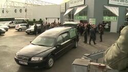 CLEAN : Hearse of Charlie Ebdo editor Charb makes its way to cemetery News Clip