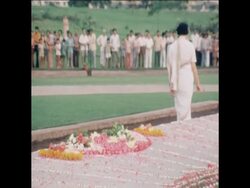 SYND 28 5 77 GANDHI AND PRESIDENT JATTI AT NEHRU MEMORIAL News Clip