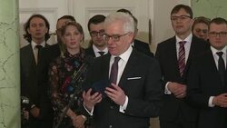 CLEAN : Polish PM sacks defence foreign ministers in reshuffle News Clip