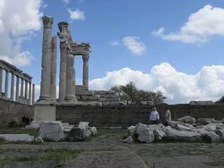 HD:Temple of Trajan at Pergamos **Time Lapse**, Bergama, TURKEY Stock Footage