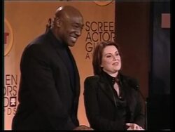 Chicago &amp; The Hours lead nominations for SAG awards News Clip