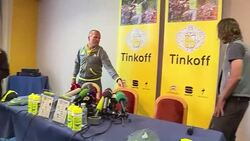 VOICED : Peter Sagan expulsado del Tour de Francia por codazo a Cavendish News Clip