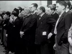 BELGIANS DRAPE STATUE OF LATE KING ALBERT - News Clip