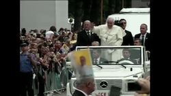 +4:3 Francis cheered on as he speeds through capital, arrives for mass News Clip