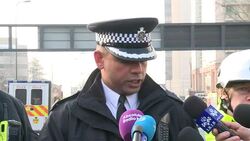 CLEAN : Police confirm pilot killed in London News Clip