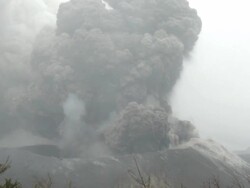 Eruption of the Shinmoedake crater of the Kirishima volcano, Japan. 28 January 2011. Stock Footage