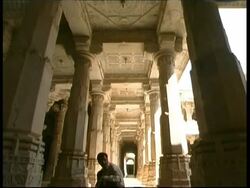 MS tilt up from ceiling, Jain temple in Rankpur, Rajasthan, India Stock Footage
