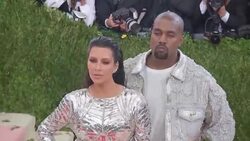 International editor of Vogue, Suzy Menkes looks back at the top trends of 2016 News Clip