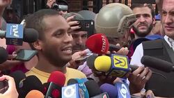 VOICED : Estudiantes opositores exigen cese de censura en Venezuela News Clip