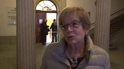 CLEAN : Swiss vote amid migrant fears 2 News Clip