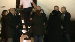 CLEAN : Last French hostage arrives home after 3 years News Clip