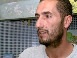 VOICED: Negocios de Tripoli reabren sus puertas News Clip