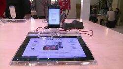 VOICED : Adonde va el dinero de Apple News Clip