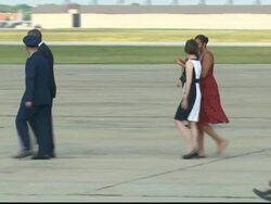 President Obama & First Lady Board Marine One News Clip