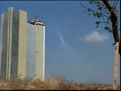 Scientists find cheap way to extract hydrogen using solar energy News Clip