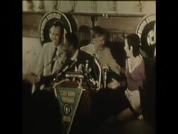 SYND 11 6 75 PELE SIGNS FOR COSMOS News Clip