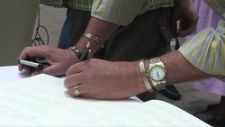 CLEAN : Mourners gather in Nelson Mandela Square News Clip