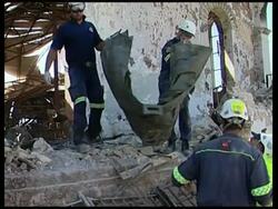 Search teams at work, girl recently rescued at triage centre News Clip