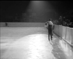 PRO-SKATERS CHASE TITLES News Clip