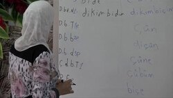 CLEAN : Syrian Kurds expand language education News Clip