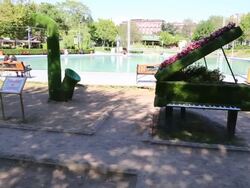 Yerevan, lake and monuments in  Jerewan park Stock Footage