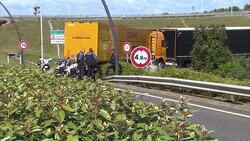 Lorry queues and security on roads near Calais News Clip