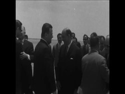 SYND 21 5 67 IRAQI DELEGATION ARRIVES IN CAIRO News Clip