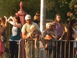 Liev Schreiber and NaomiWatts watch Barack Obama's Motorcade 07/28/2010 at the Celebrity Sightings in New York at New York NY. (Footage by WireImage Video/GettyImages) Stock Footage