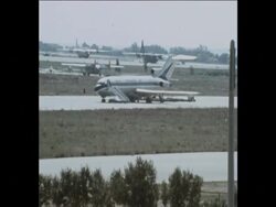 SYND 9-3-74 BOMB SCARE ON A PLANE AT ATHENS AIRPORT News Clip