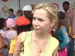 Target 'A Time For Heros' Celebrity Carnival to Benefit the Elizabeth Glaser Pediatric AIDS Foundation Stock Footage