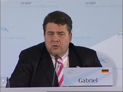 Press conference as G8 leaders meet on global warming News Clip