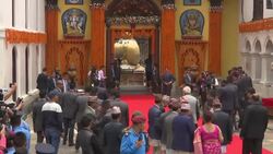 Indian PM Modi offers prayers at Nepal's ancient Pashupatinath temple News Clip