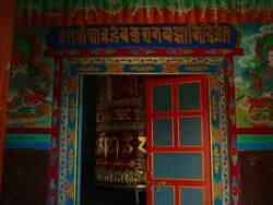 MS TU Shot of Himalayas entryway to village of Tengbuchi / SoluKhumbu, Nepal Stock Footage