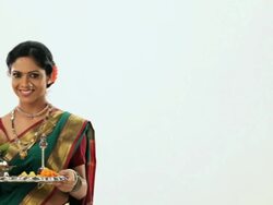 Portrait of a marathi couple celebrating ganesh chaturthi  Stock Footage