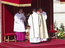B-ROLL - The Inauguration Mass For Pope Francis at St. Peter's Square on March 19, 2013 in Vatican City, Vatican. (Footage by Giulio Origlia/Getty Images) Stock Footage