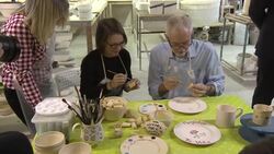 Jeremy Corbyn visiting a Stoke pottery News Clip