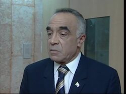 WRAP Arafat's health worsens includes reax and doctors News Clip