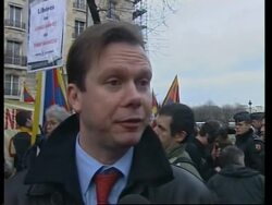 Demonstrators protest against Chinese President Hu's visit Instructional Video