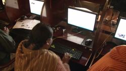 Aymara women get to grips with the world wide web News Clip