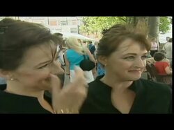 Hundreds of Twins gather for World Twin Day News Clip