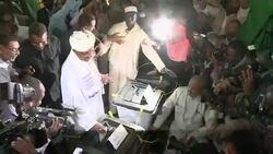 CLEAN : Sudans Bashir votes in presidential poll News Clip