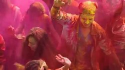 Group of people celebrating holi festival, Delhi, India Stock Footage