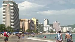 CLEAN : Mexico beats tourism record for 2016 News Clip