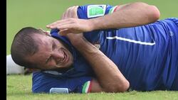 CLEAN : Football: Suarez risks World Cup ban after Italy bite News Clip