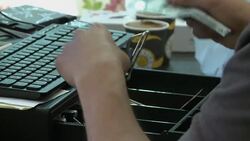 CLEAN : Bakdash Sweet taste of home for Syrian News Clip