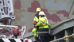 VOICED : Caida del petroleo golpea Aberdeen News Clip