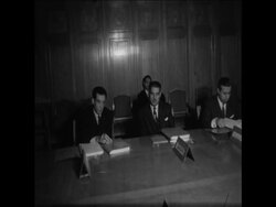 CAN 075 CONNECTING WALKWAY BRIDGE CONSTRUCTED AT ARAB LEAGUE BUILDING News Clip